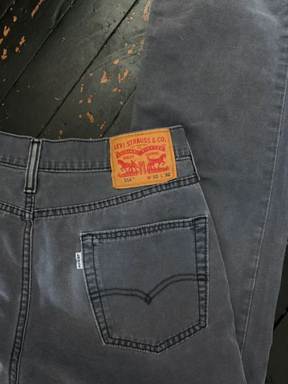 Levi’s grey jeans